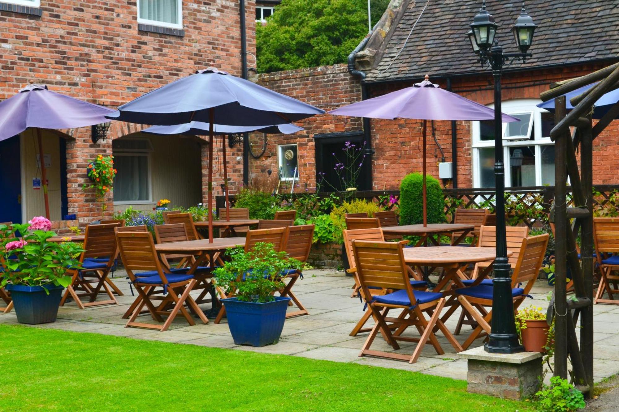 The Manor 4*