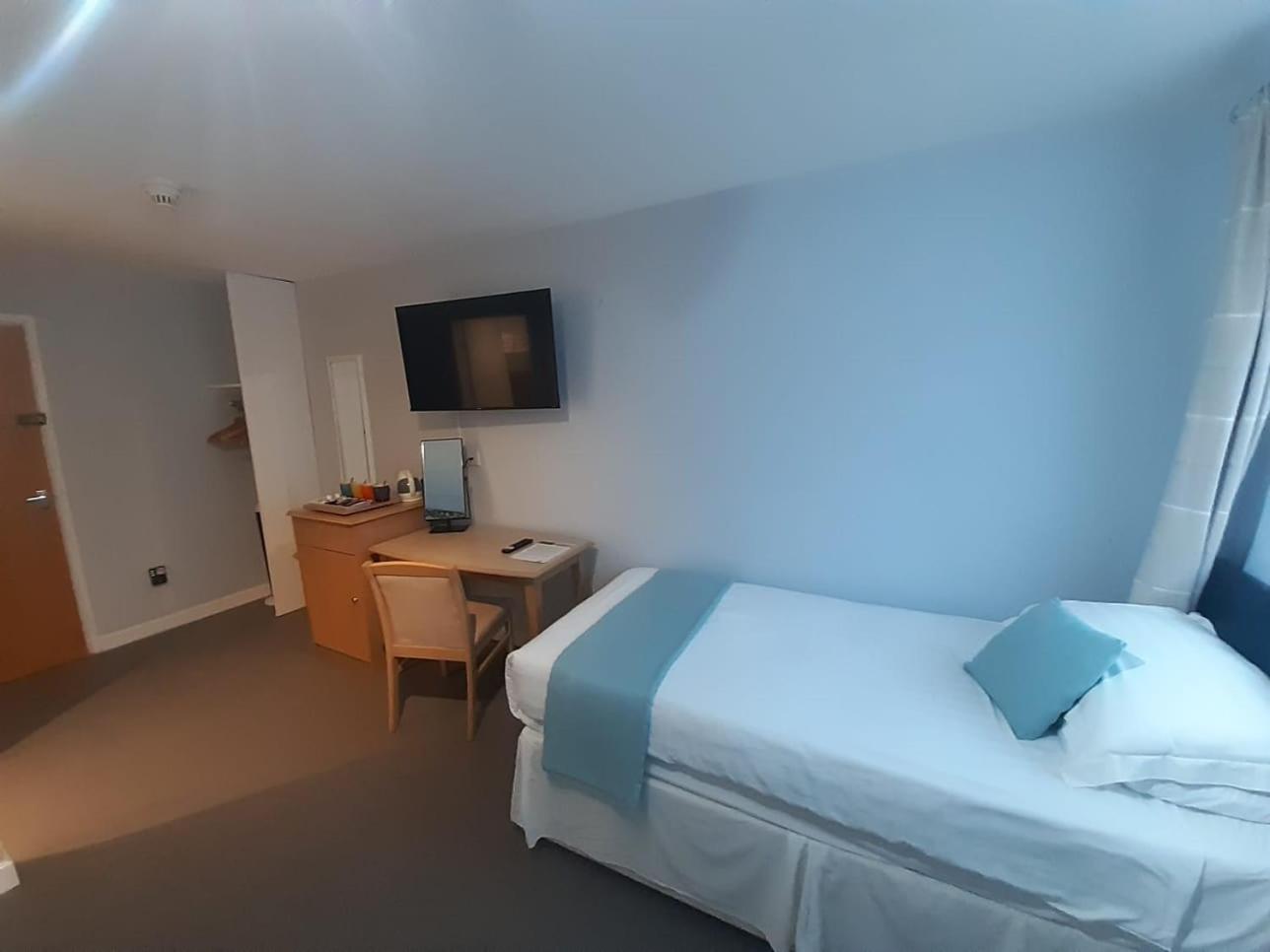 The Manor 4* Cheadle (Staffordshire)